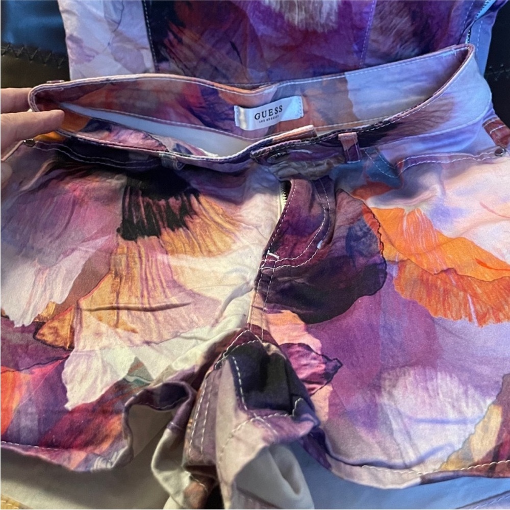 Guess Multicolor Floral Shorts - Picture 2 of 4